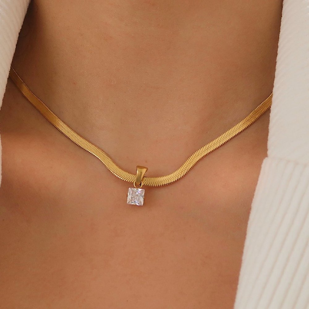 #NEW 18K Gold Plated 2CT Princess Cut Diamond Flat Herringbone Necklace - Picture 2 of 5